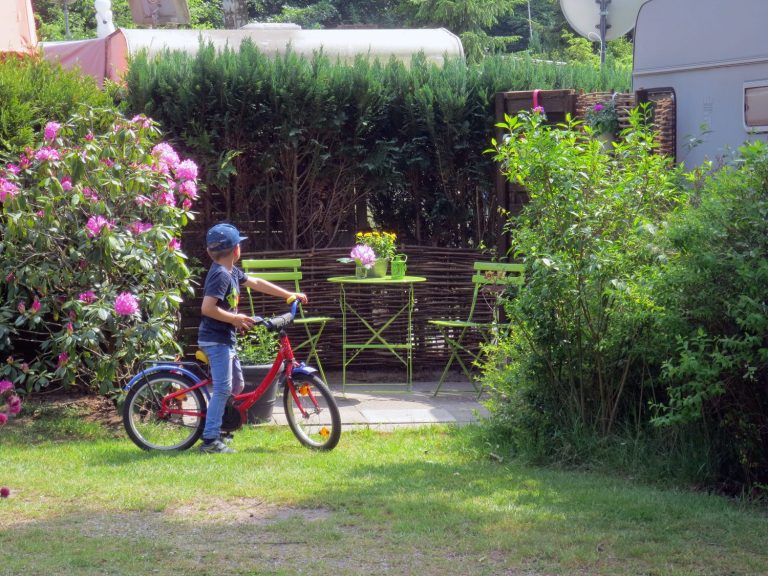 Deko-Sitzecke für die Gäste - Dauercamping Hunte-Camp